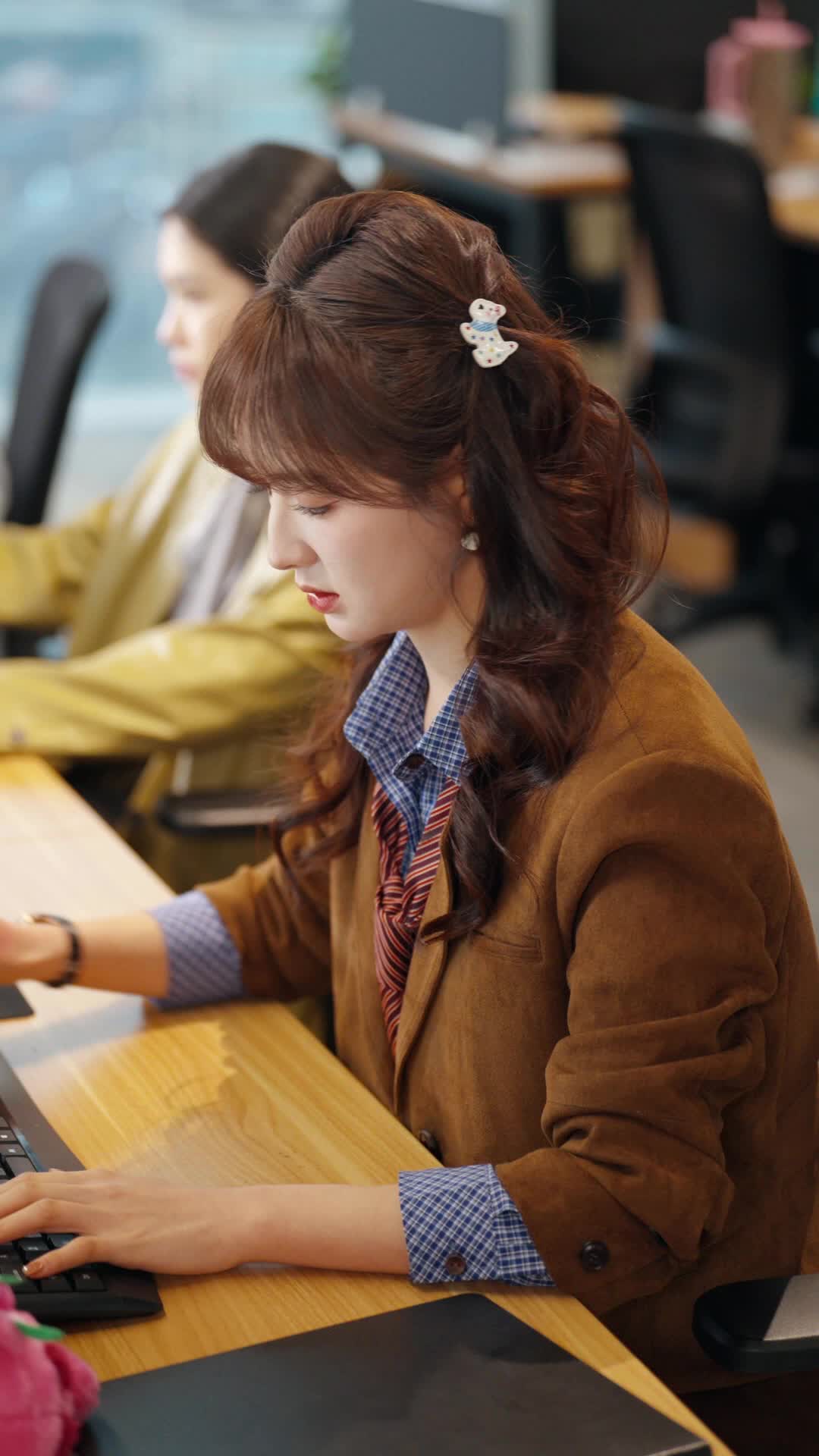 Episode 5 - My Cold Boss Feels My Pain